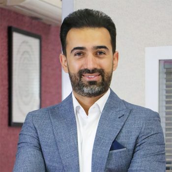 هادی اکبری